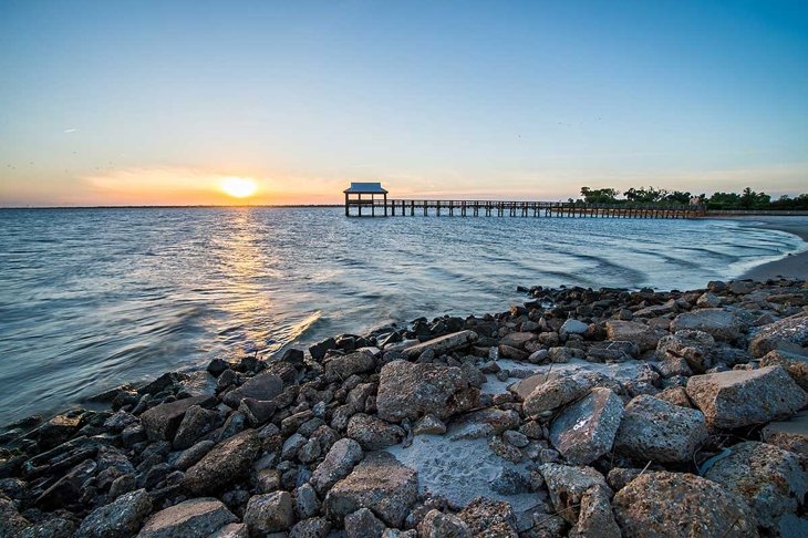 beach scenes on west boulevard in pass christian and henderson point