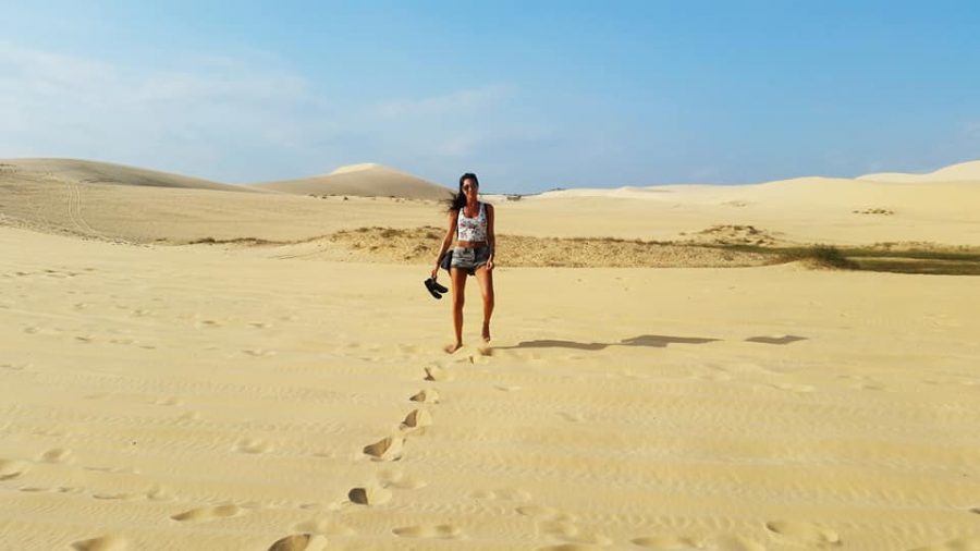 Sahara Rose De Vore in the desert