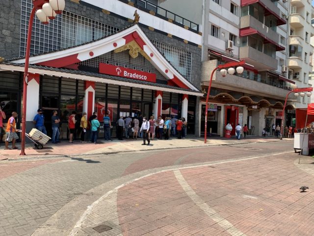 Bank in Liberdade in Sao Paulo that has a Japanese aesthetic